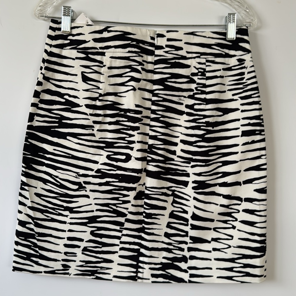 Banana Republic Skirt - Picture 2 of 11